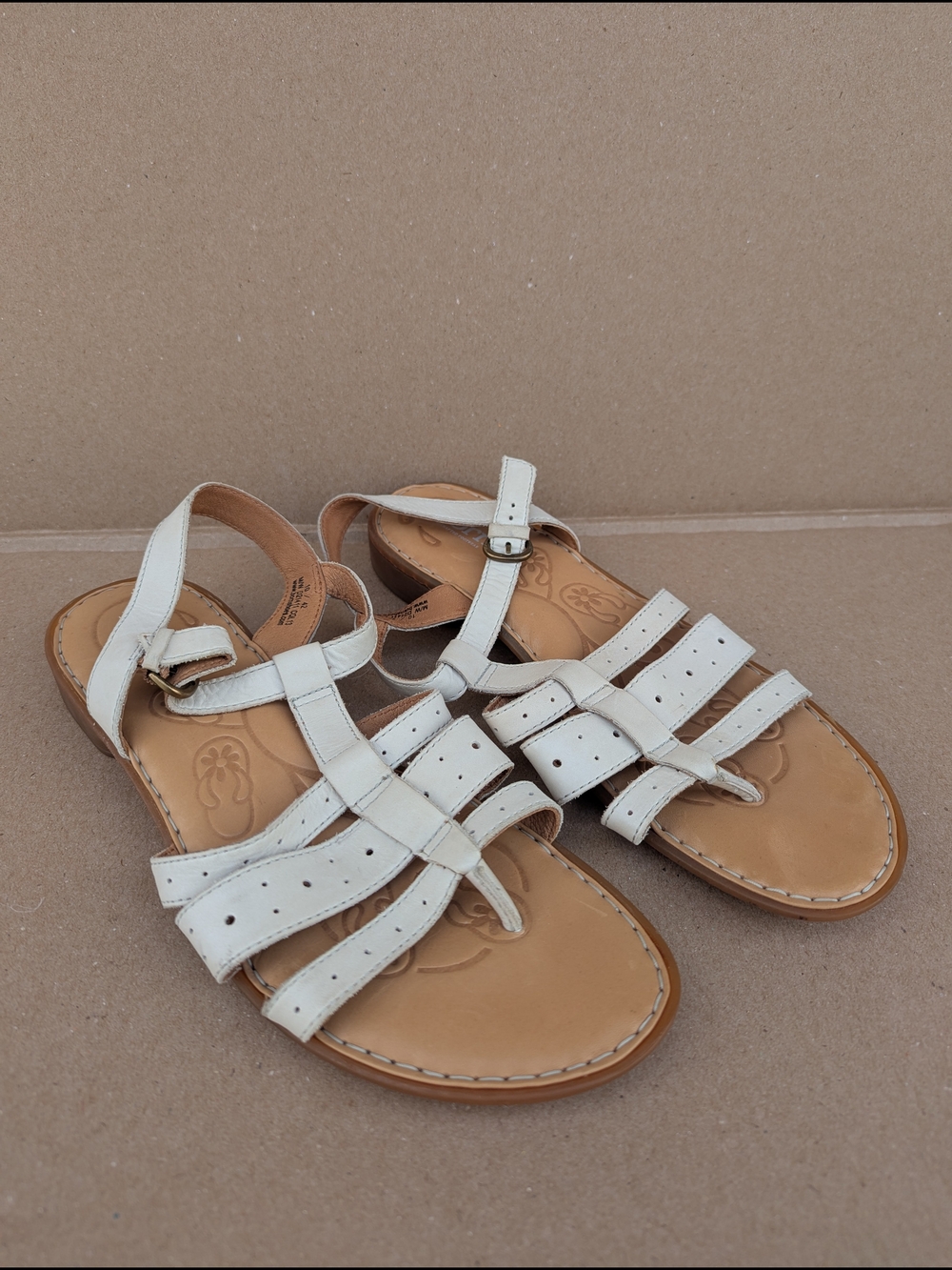Born Leather Strappy Toe Loop Gladiator Slingback Flat Sandal 10 White Boho Chic